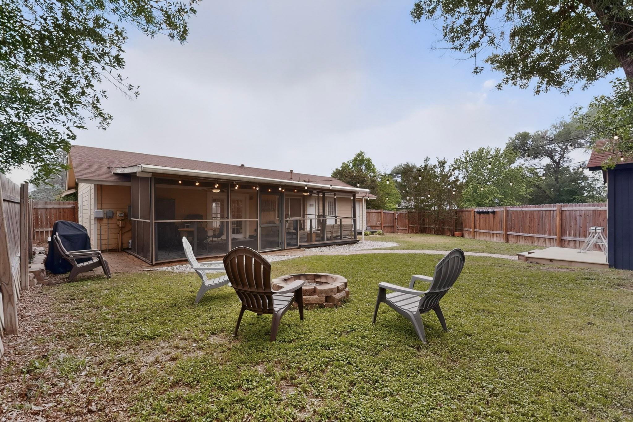 5541 Pine Pl, Austin, TX 78744