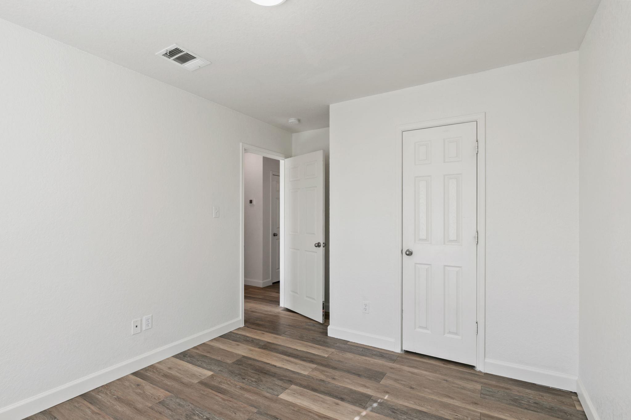 1609 Paint Brush Dr, Lockhart, TX 78644