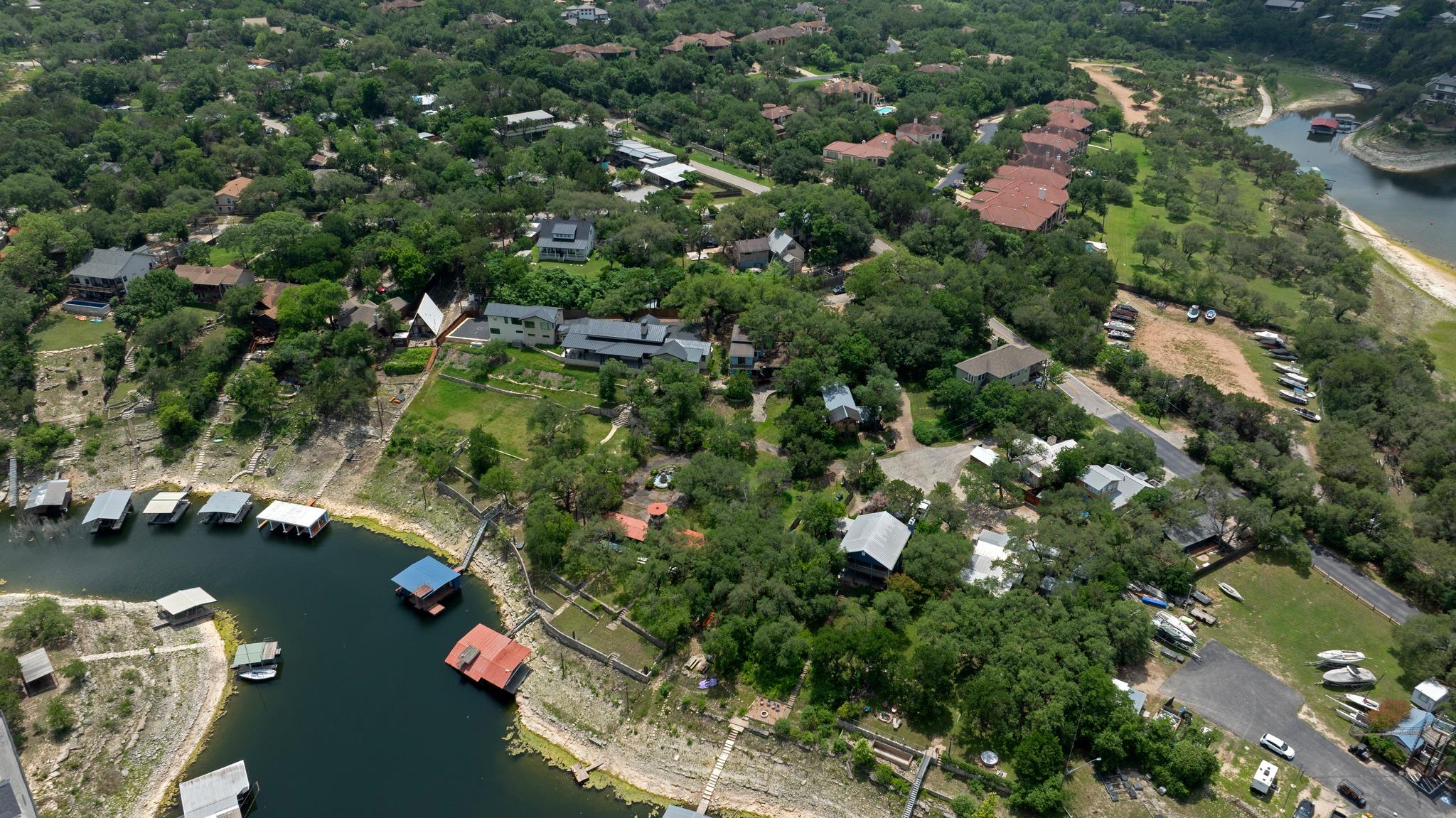 1004 Linscomb Dr, Austin, TX 78734