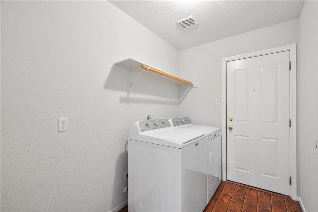 6868 Auckland Dr, Austin, TX 78749