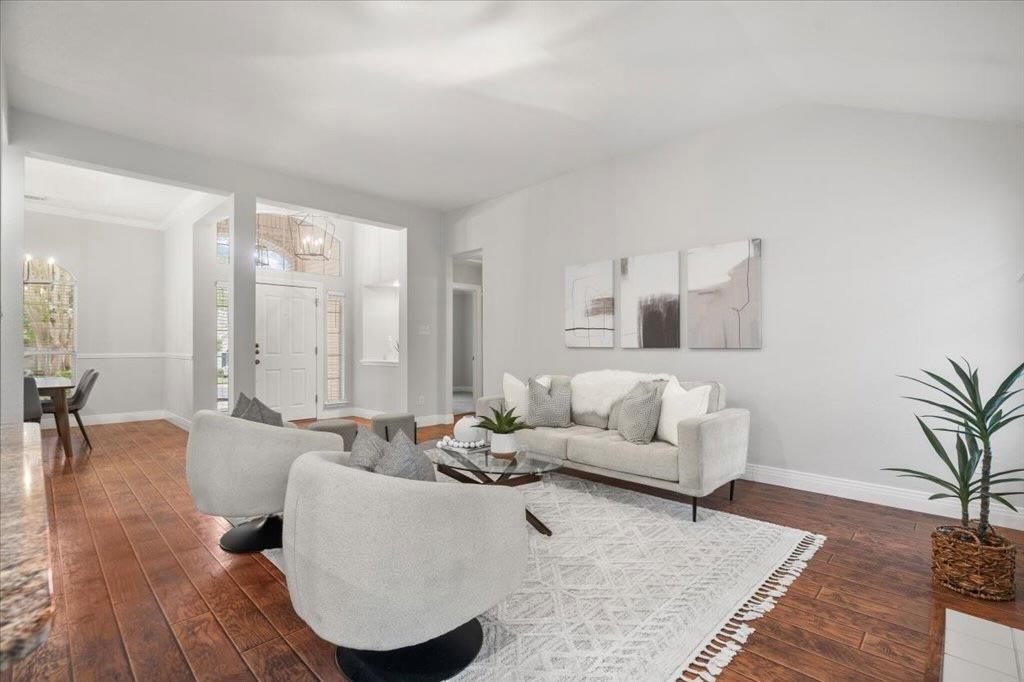 6868 Auckland Dr, Austin, TX 78749