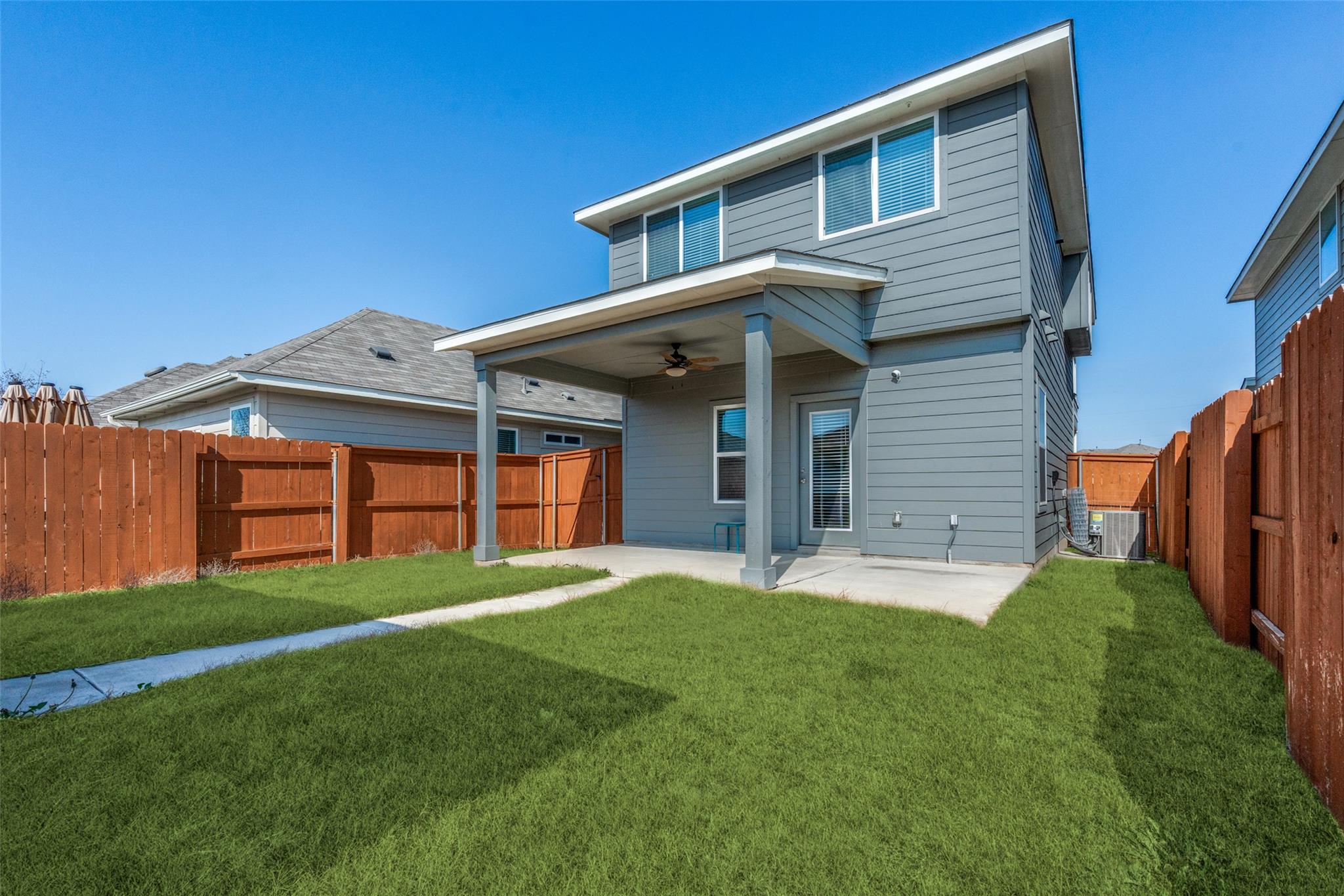 221 Duck Creek Trl, San Marcos, TX 78666