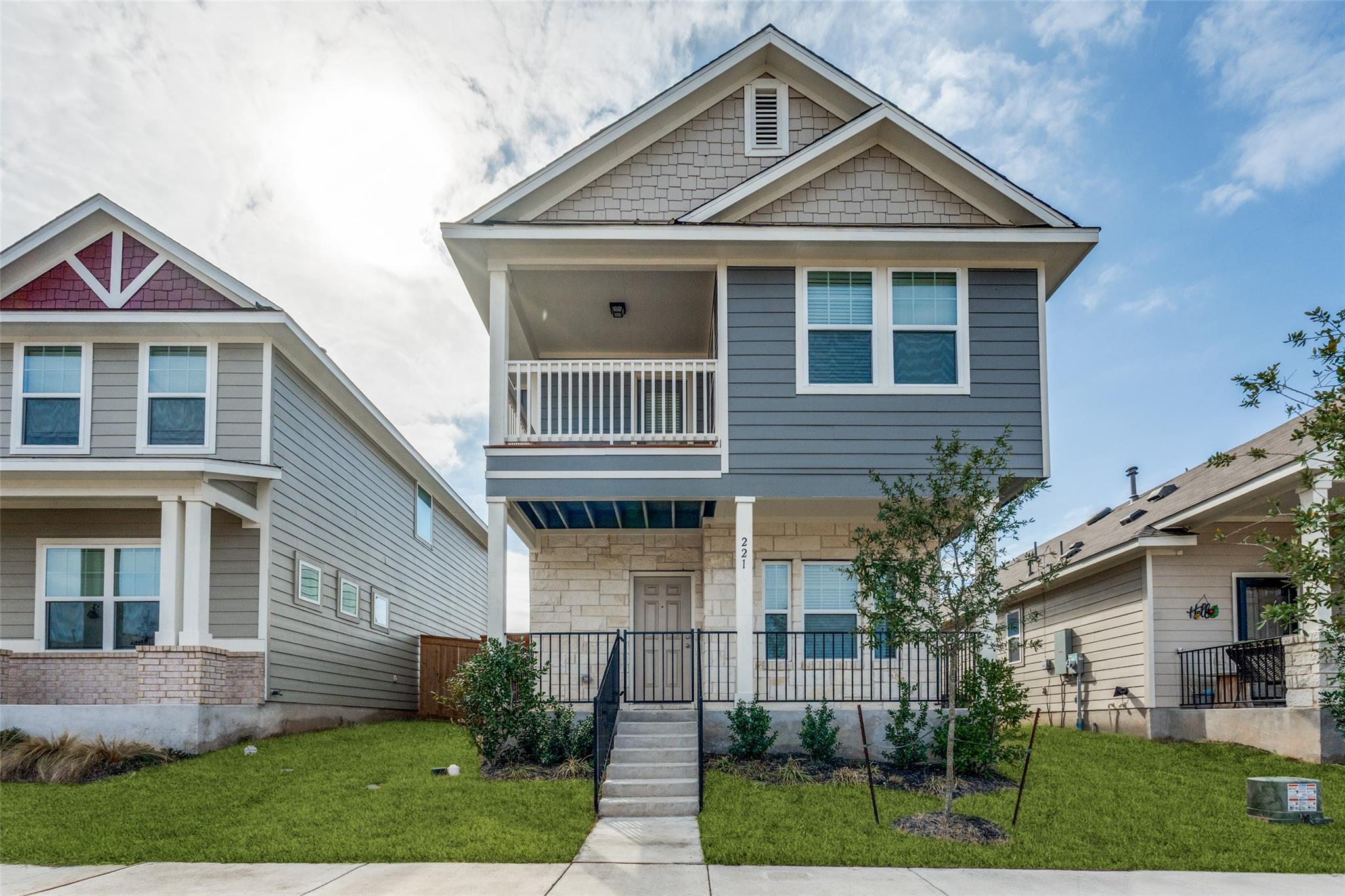 221 Duck Creek Trl, San Marcos, TX 78666