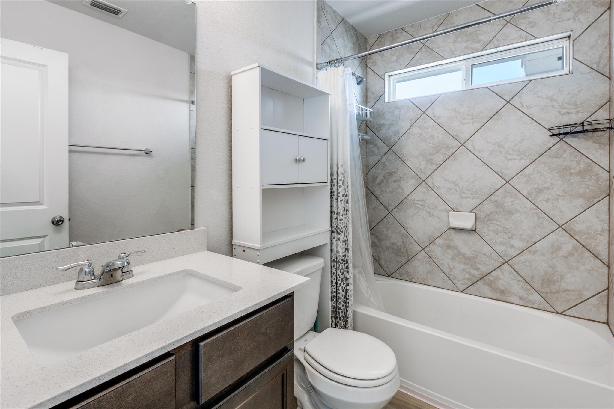 221 Duck Creek Trl, San Marcos, TX 78666