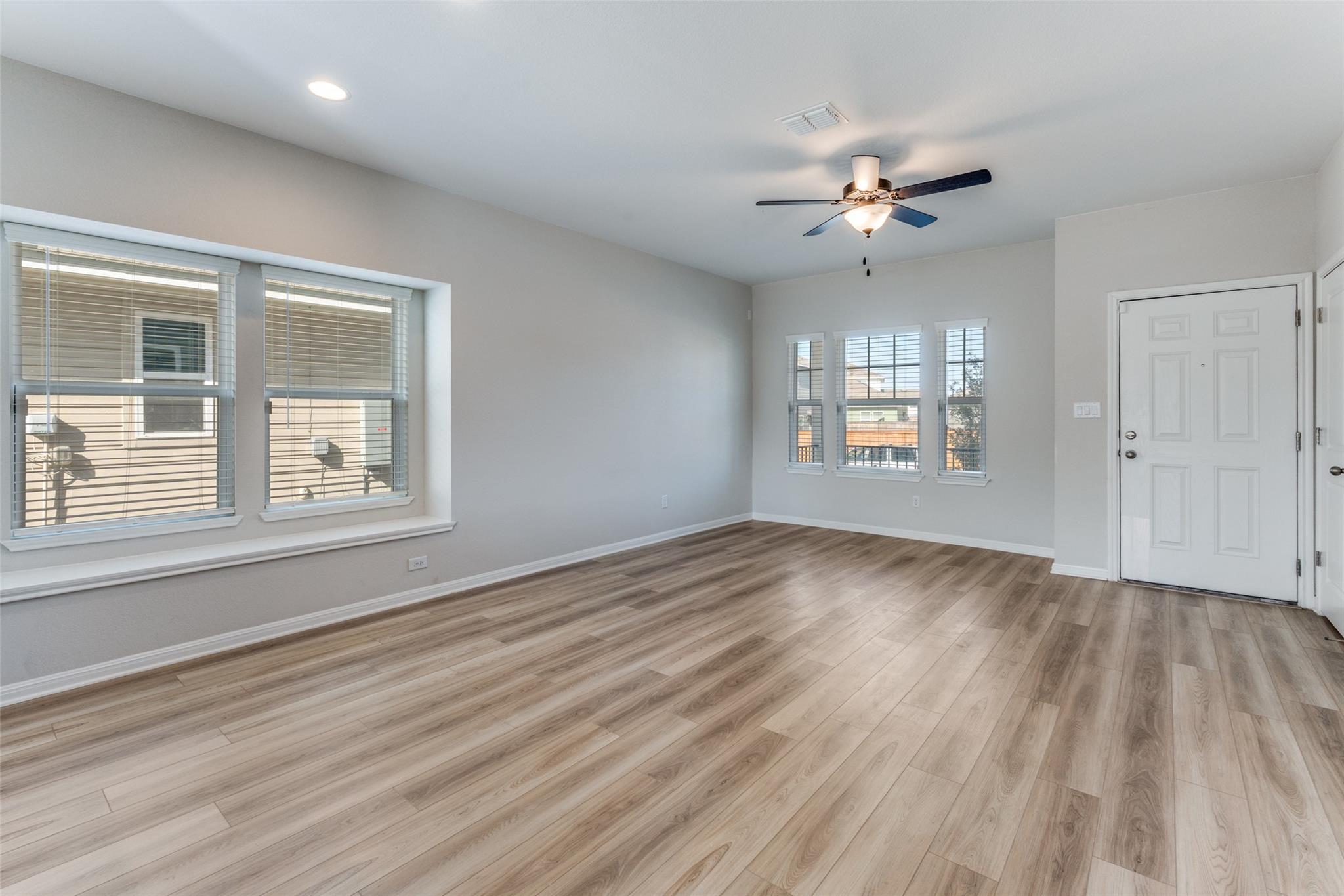 221 Duck Creek Trl, San Marcos, TX 78666