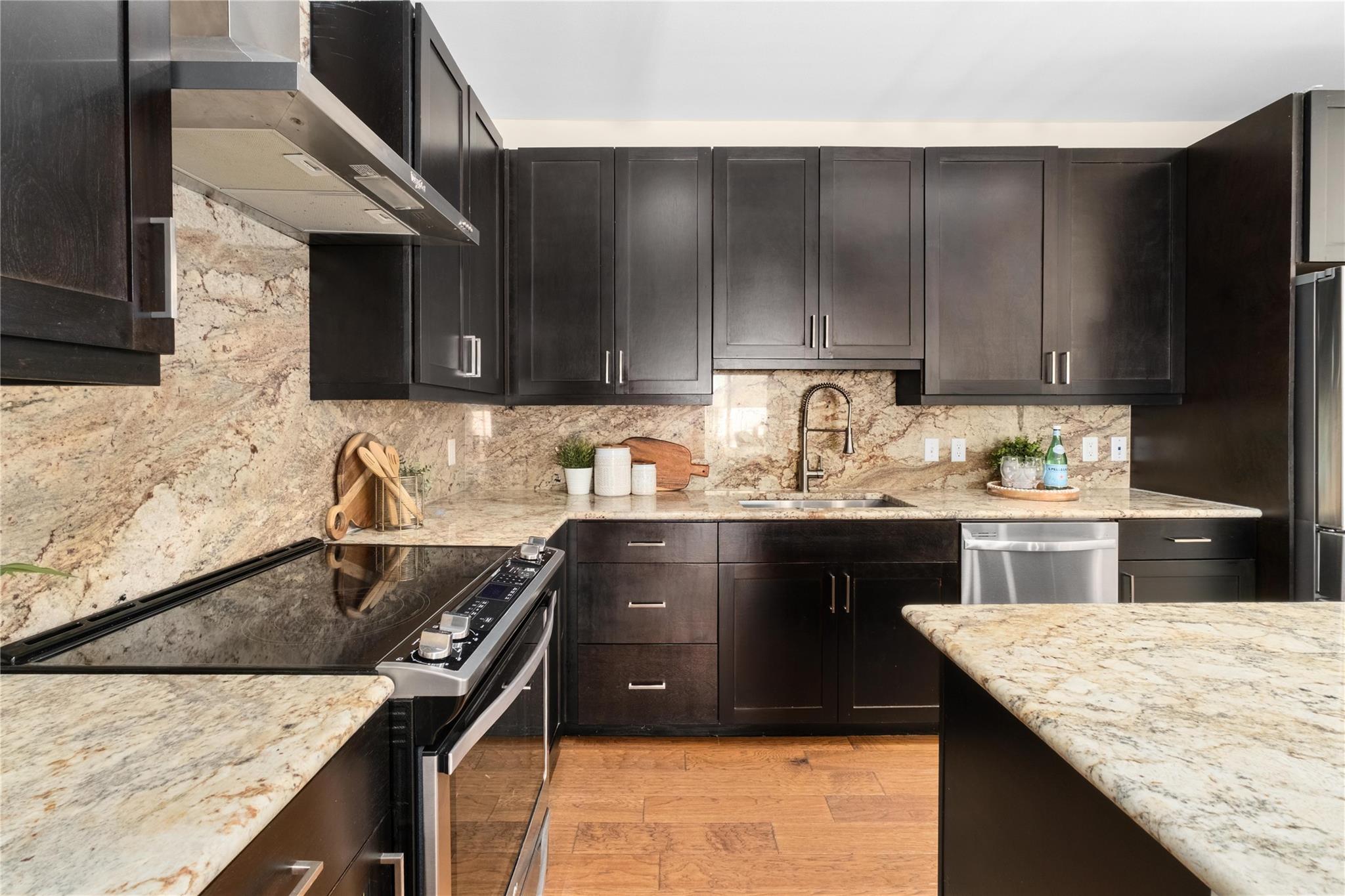 1615 E 7th St # 402, Austin, TX 78702