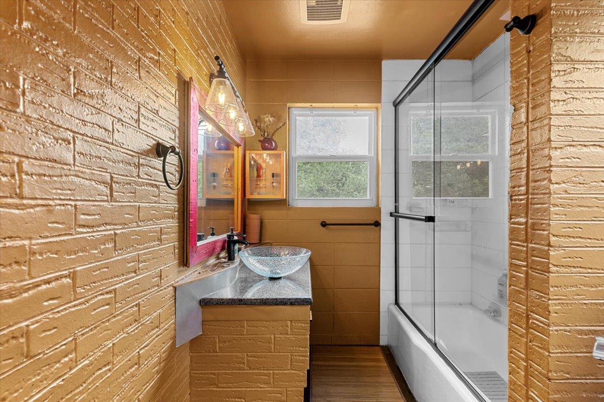 708 W Elizabeth St, Austin, TX 78704