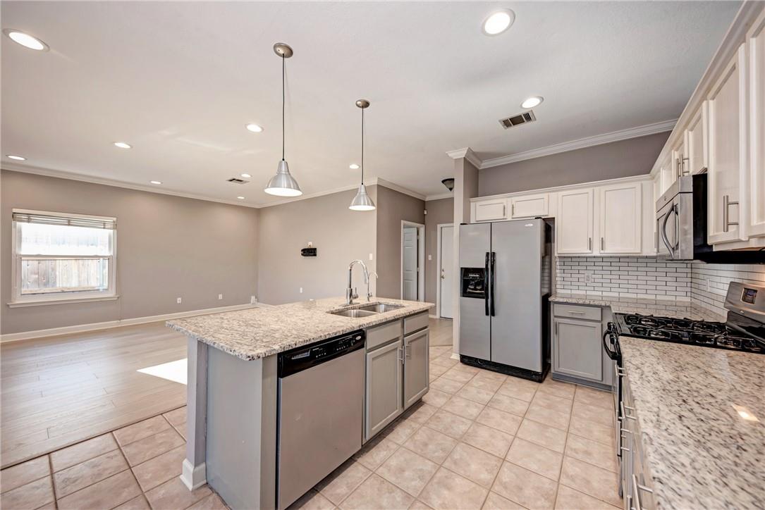 2400 Hallie Ln, Round Rock, TX 78664