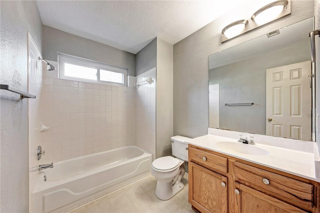 2400 Hallie Ln, Round Rock, TX 78664