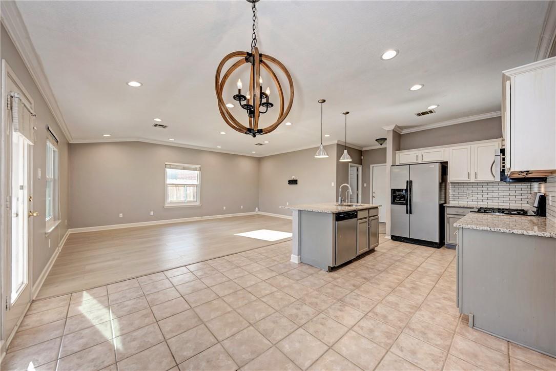 2400 Hallie Ln, Round Rock, TX 78664