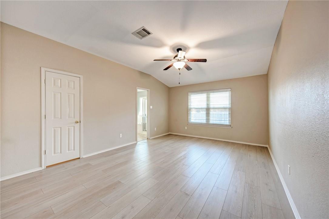 2400 Hallie Ln, Round Rock, TX 78664