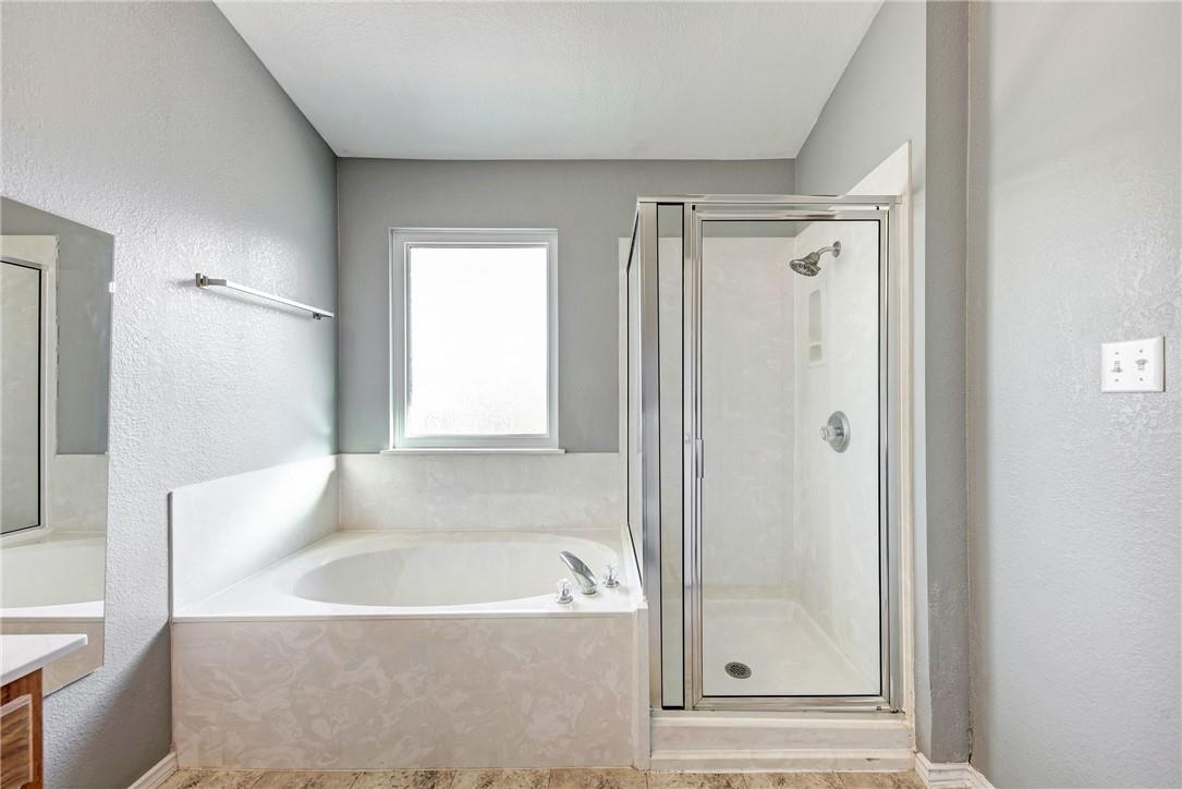 2400 Hallie Ln, Round Rock, TX 78664