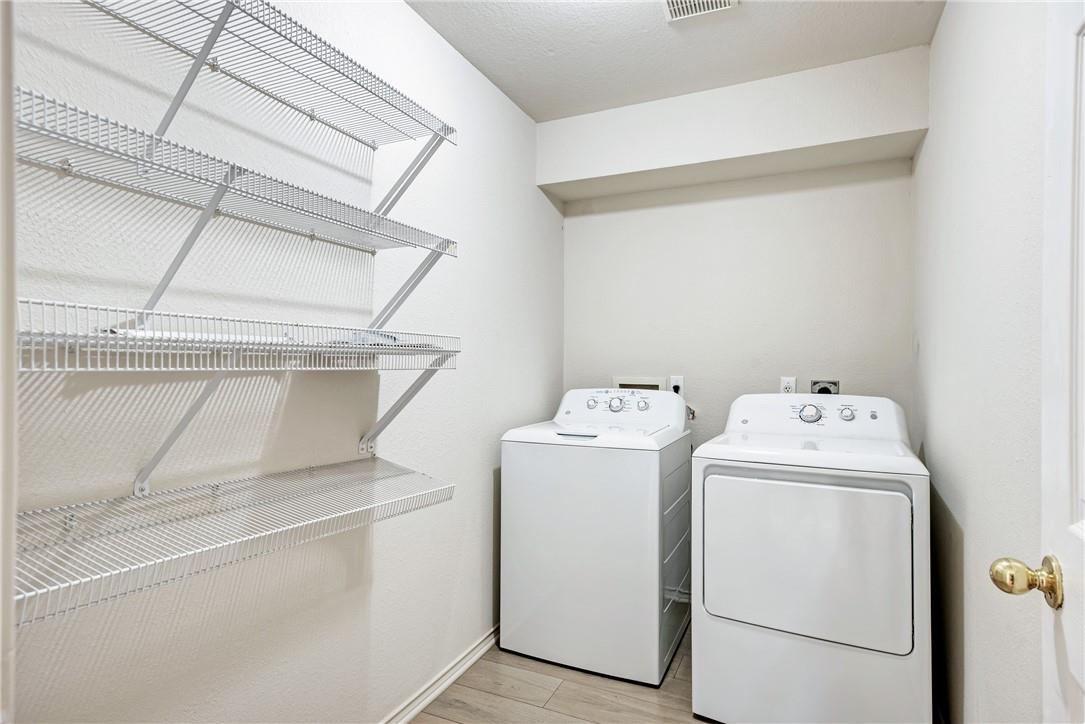 2400 Hallie Ln, Round Rock, TX 78664