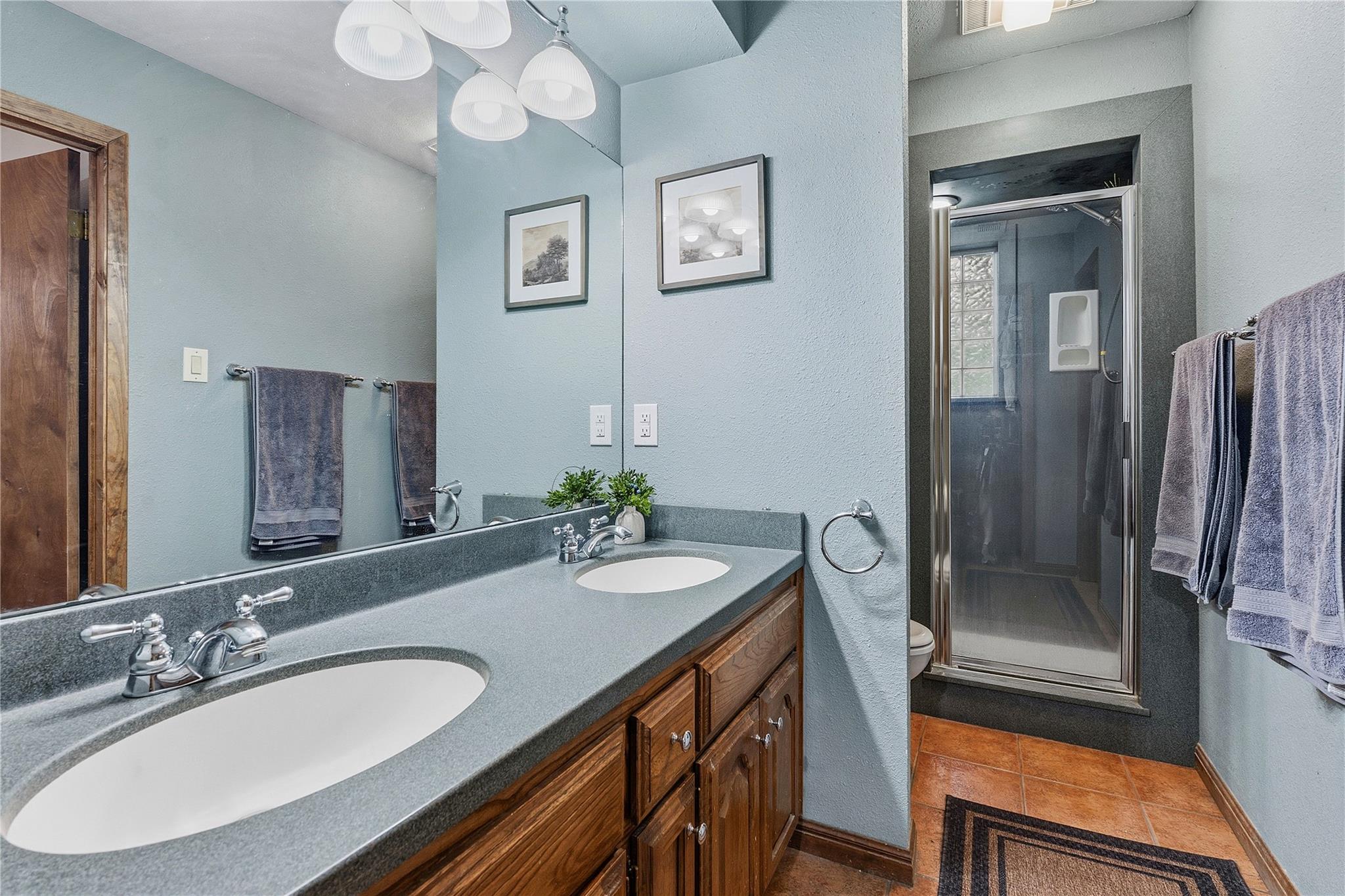 203 Leisurewoods Dr, Buda, TX 78610