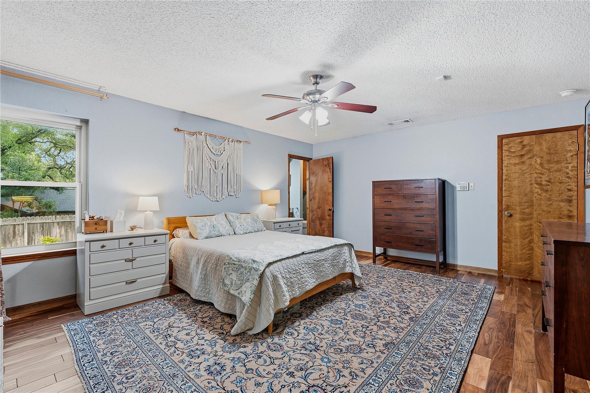 203 Leisurewoods Dr, Buda, TX 78610
