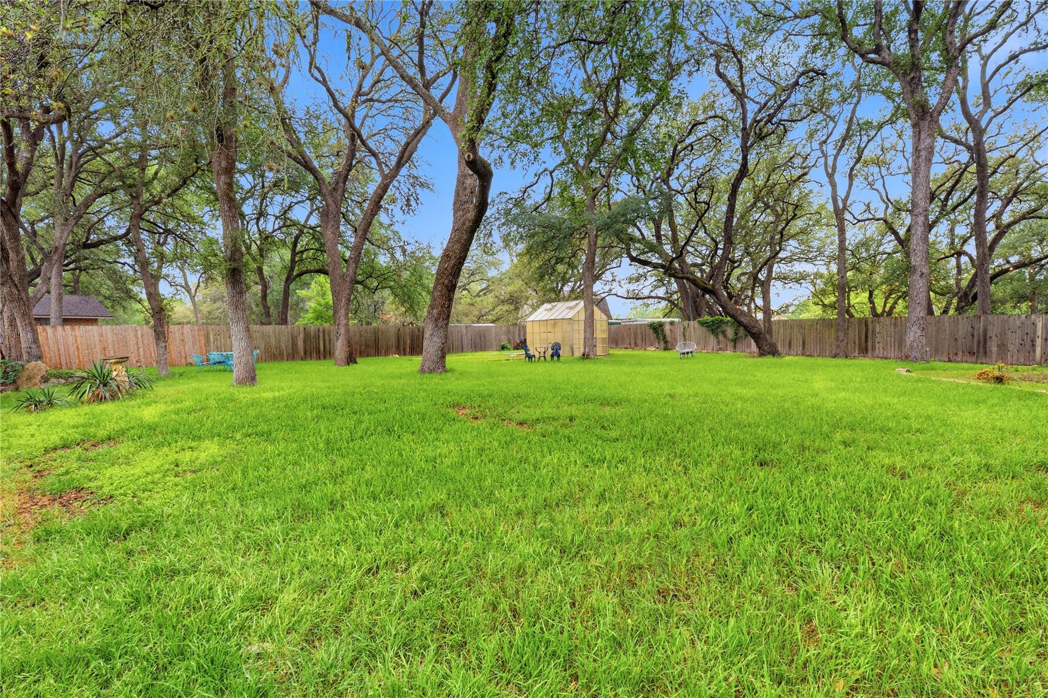 203 Leisurewoods Dr, Buda, TX 78610