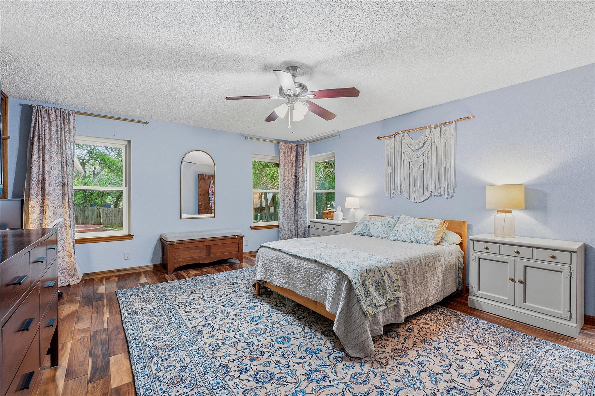 203 Leisurewoods Dr, Buda, TX 78610