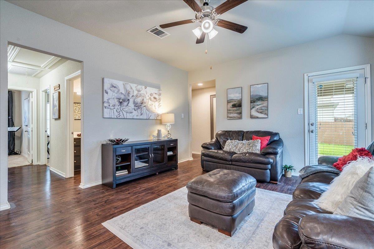 113 LANCE Trl, San Marcos, TX 78666