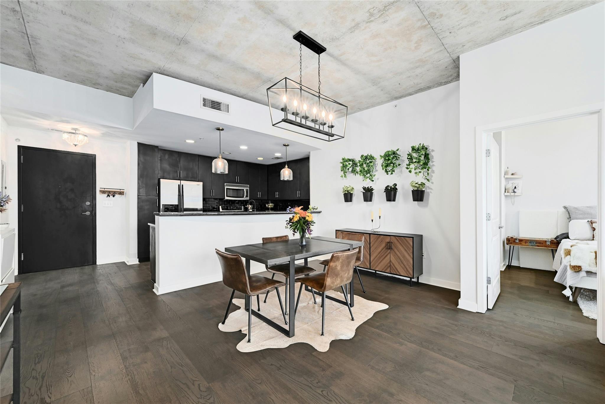 360 Nueces St # 1809, Austin, TX 78701