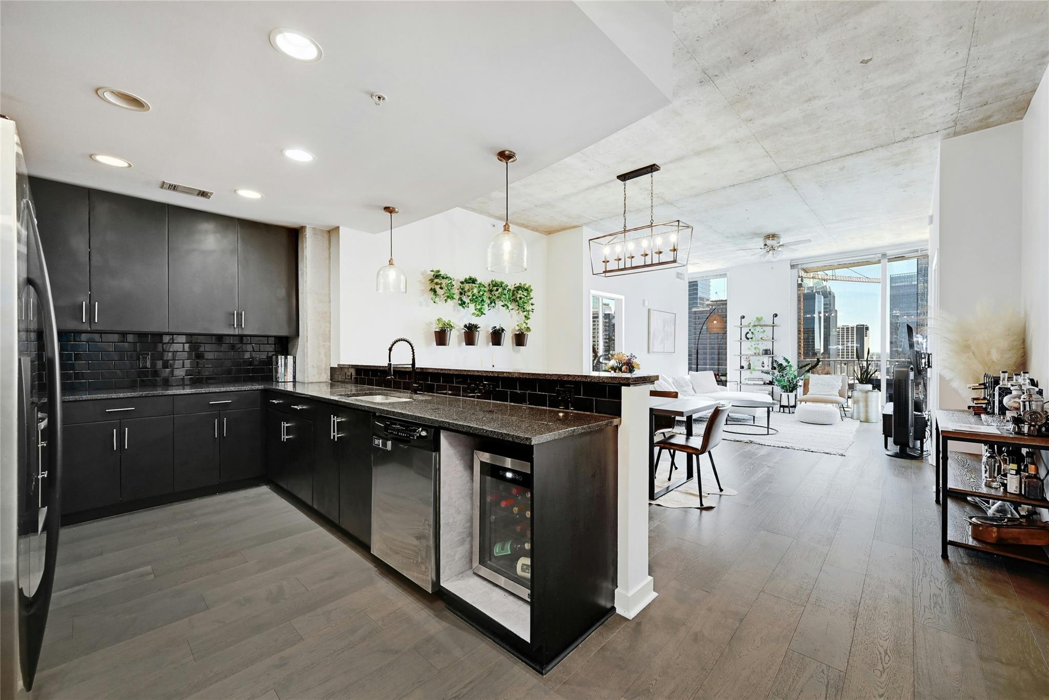 360 Nueces St # 1809, Austin, TX 78701