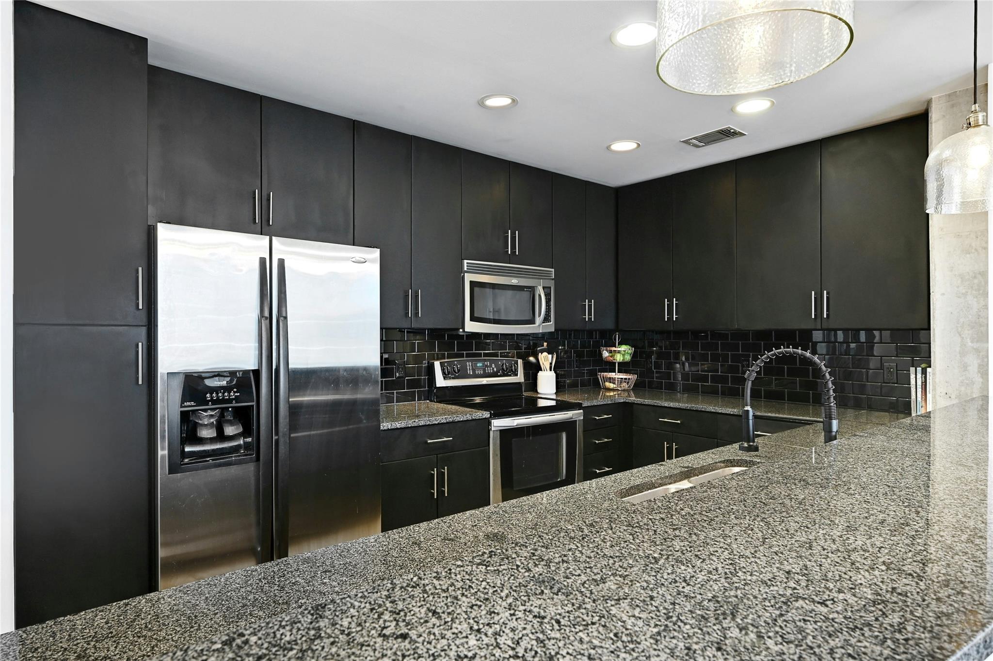 360 Nueces St # 1809, Austin, TX 78701