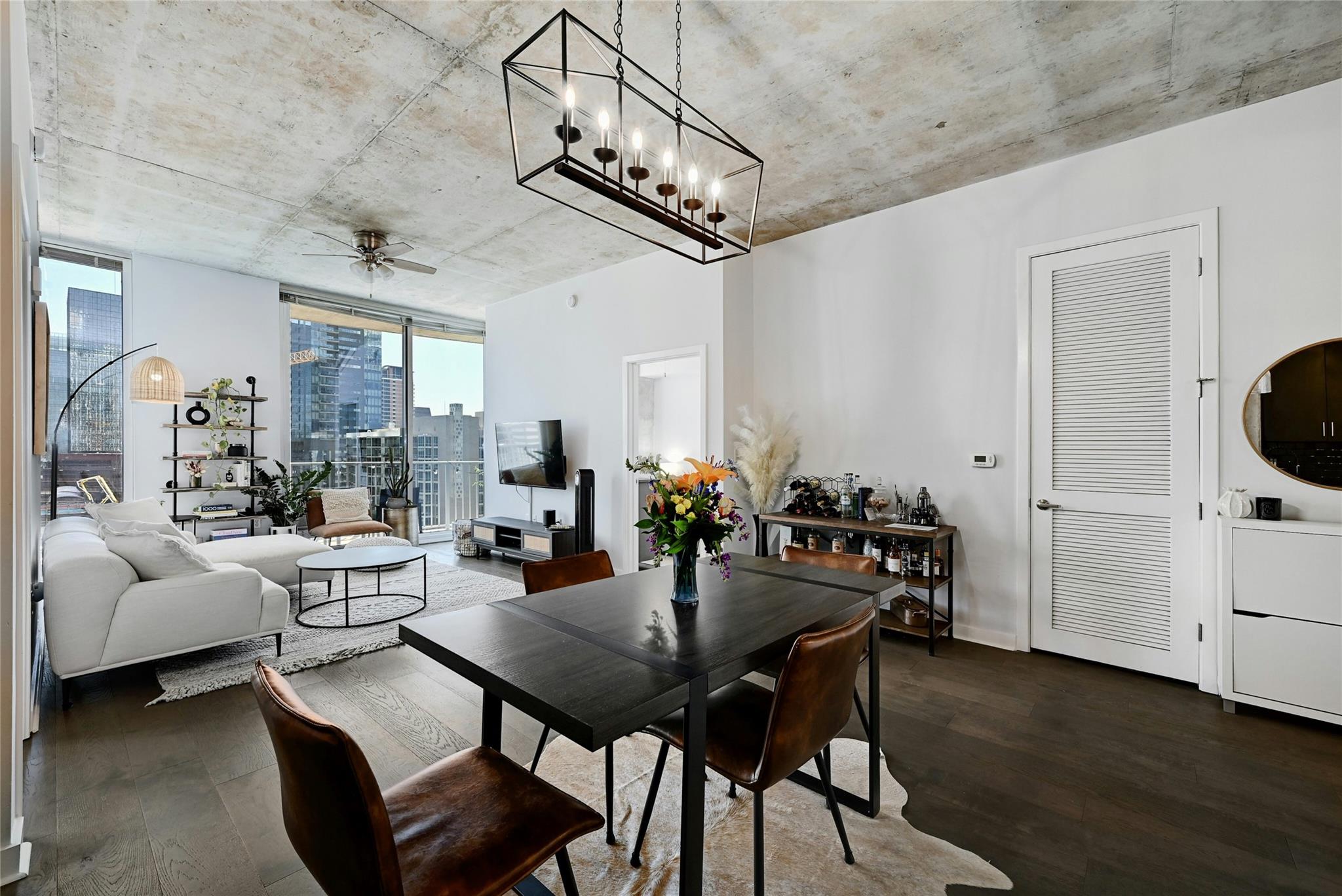 360 Nueces St # 1809, Austin, TX 78701