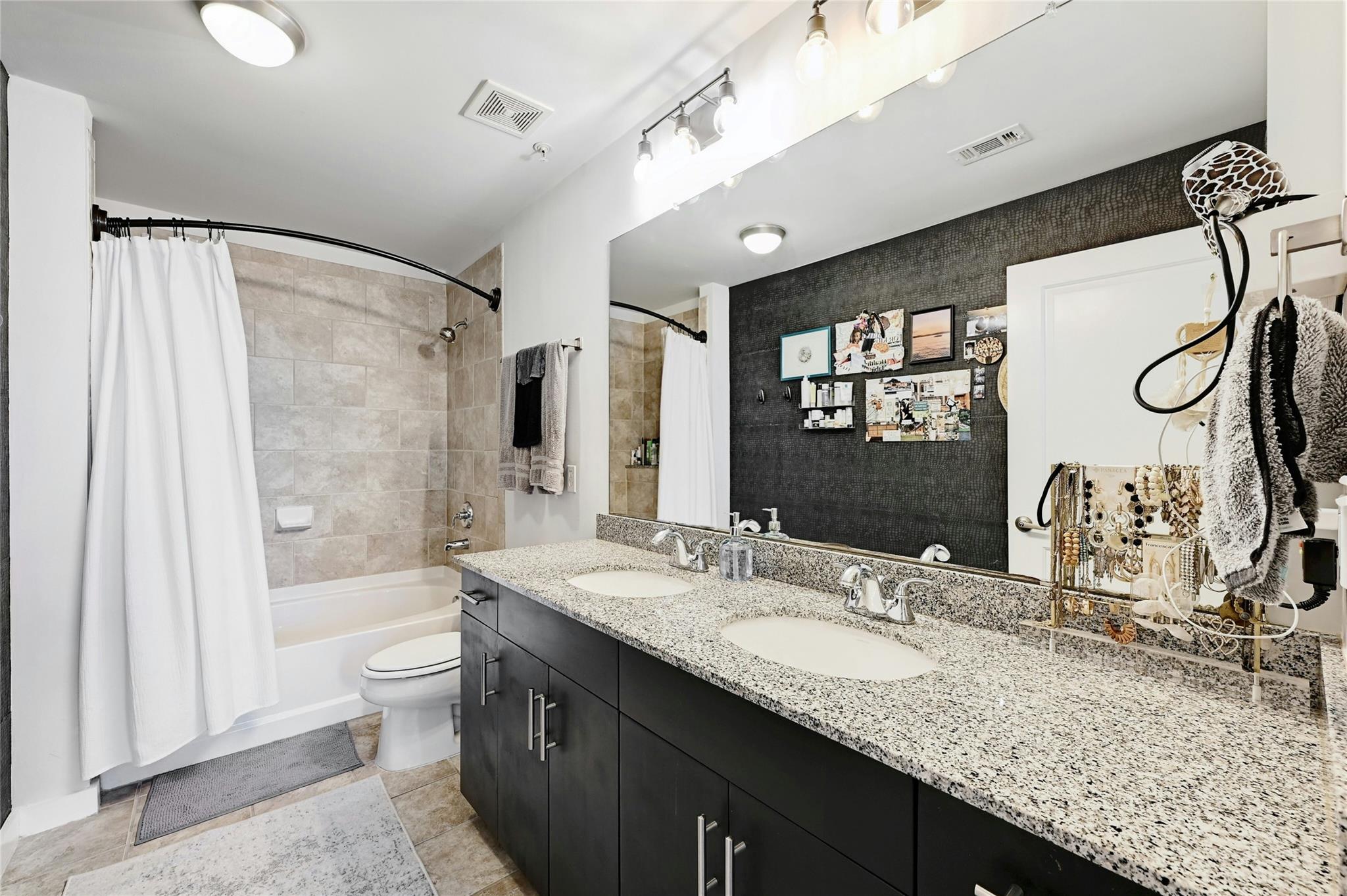 360 Nueces St # 1809, Austin, TX 78701