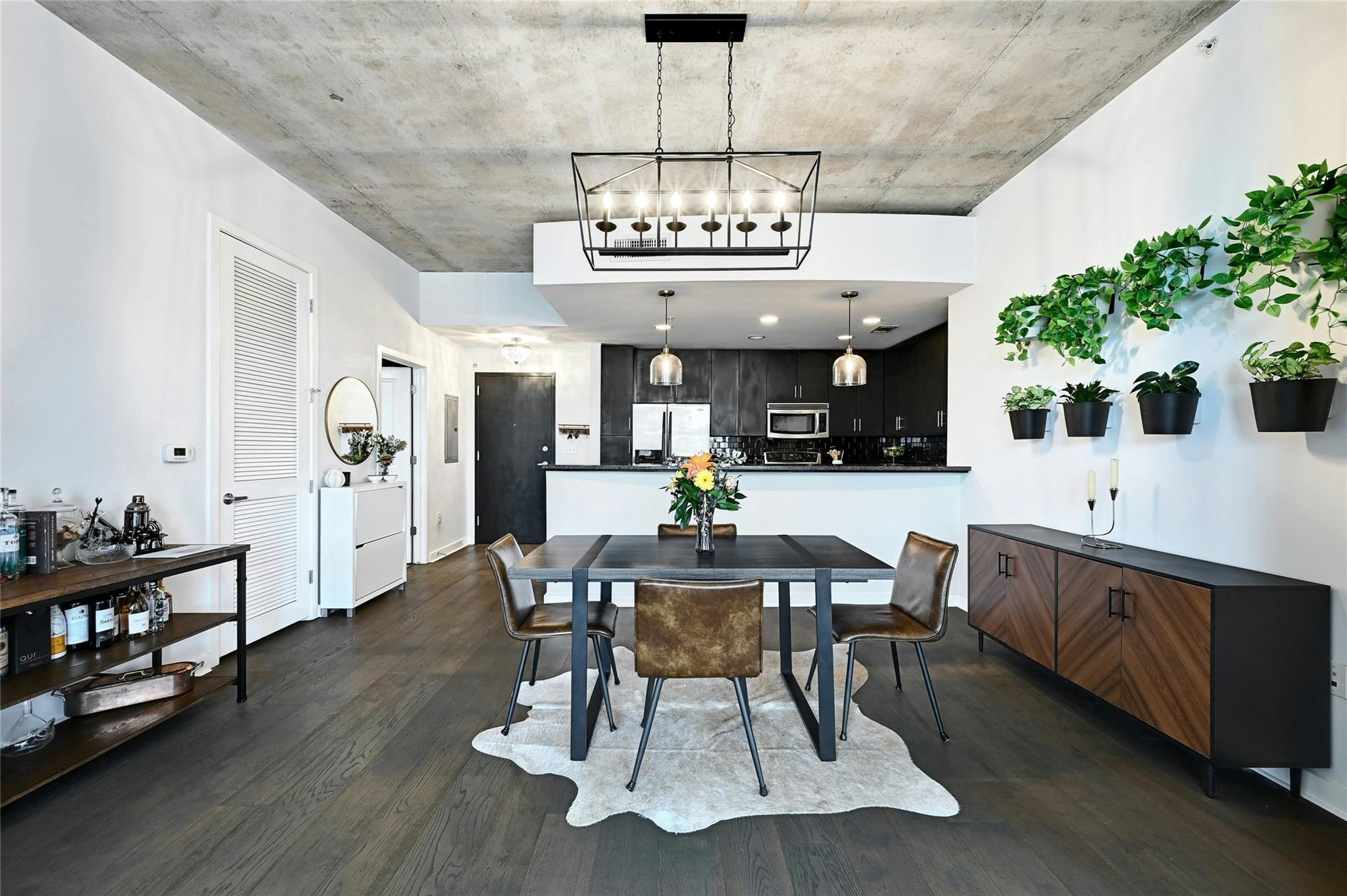 360 Nueces St # 1809, Austin, TX 78701