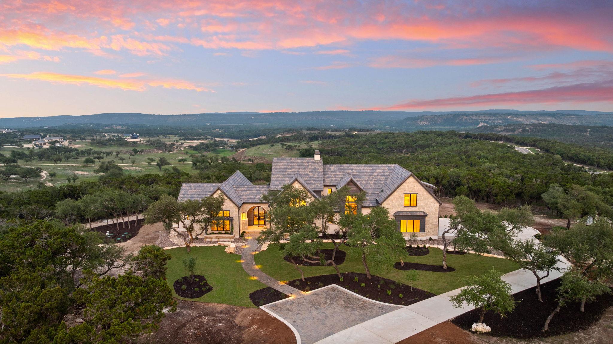 1149 Canyon Crossing View, Dripping Springs, TX 78620