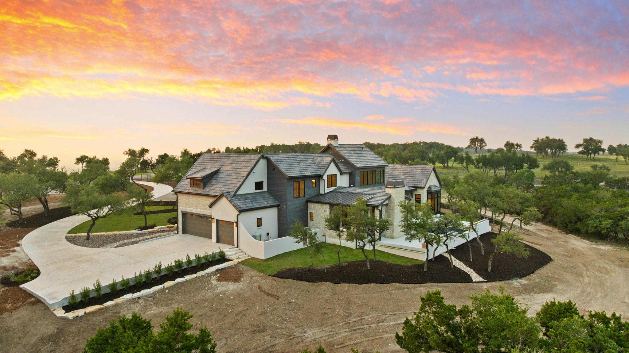 1149 Canyon Crossing View, Dripping Springs, TX 78620