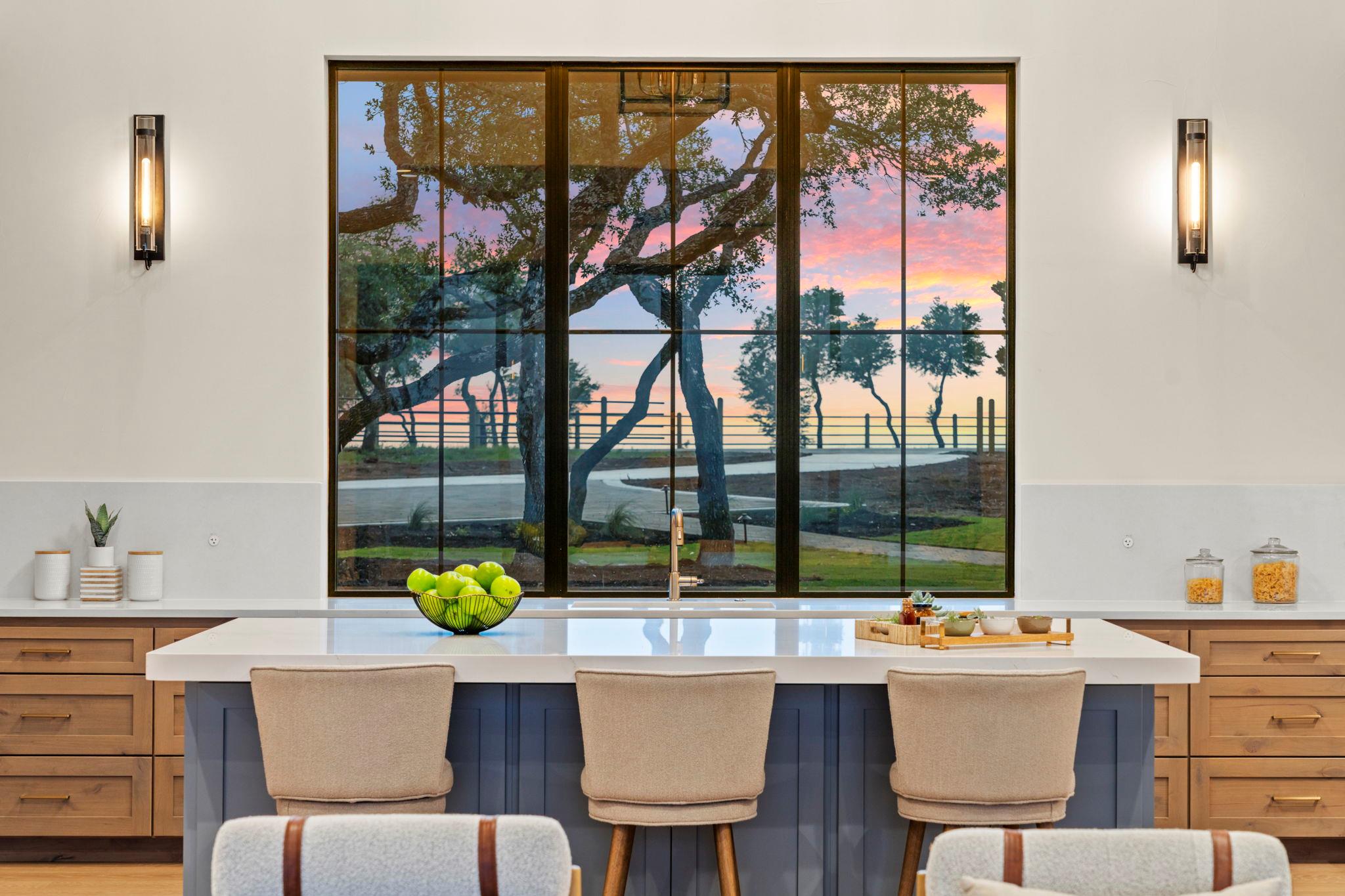 1149 Canyon Crossing View, Dripping Springs, TX 78620