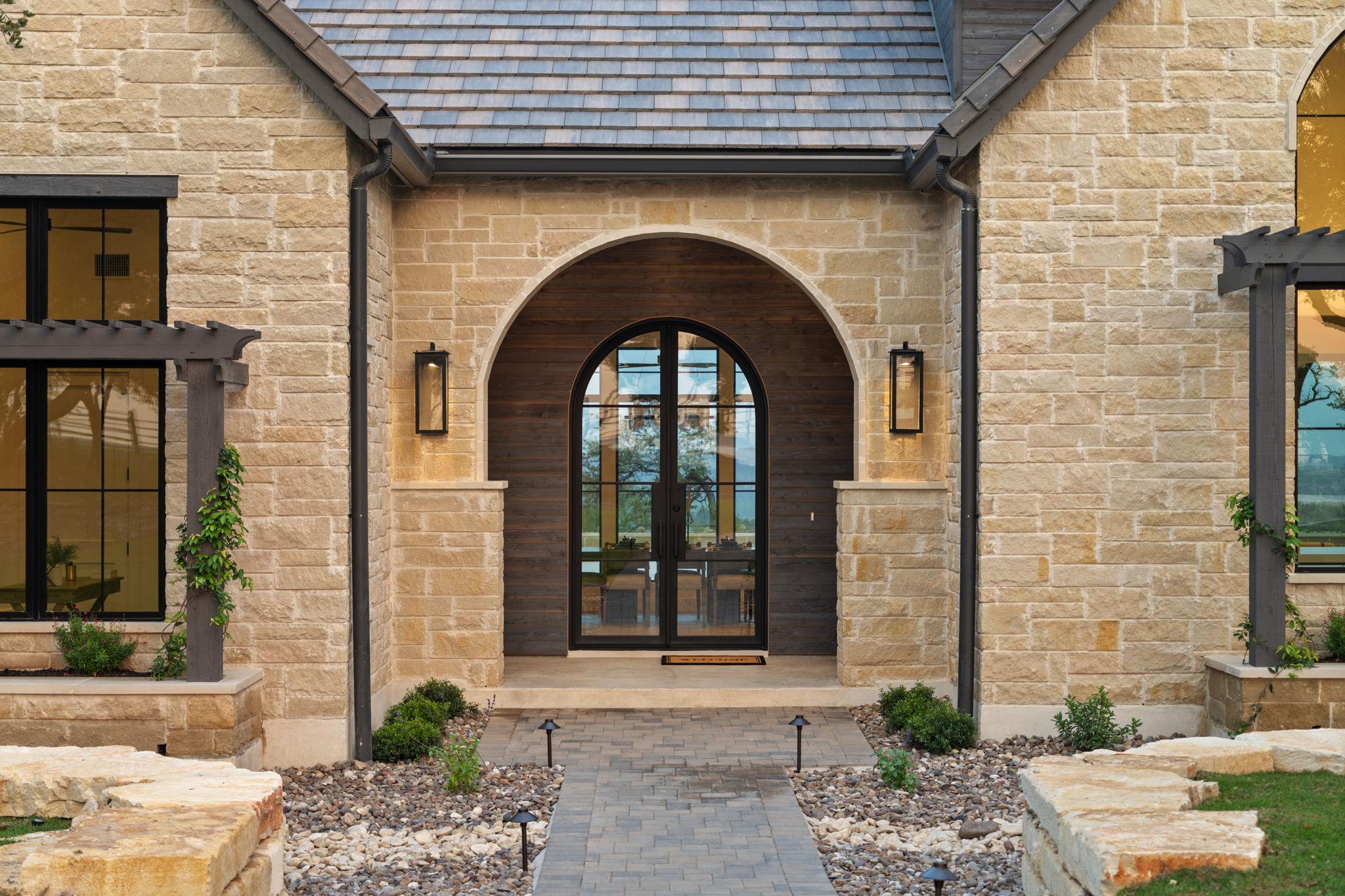 1149 Canyon Crossing View, Dripping Springs, TX 78620