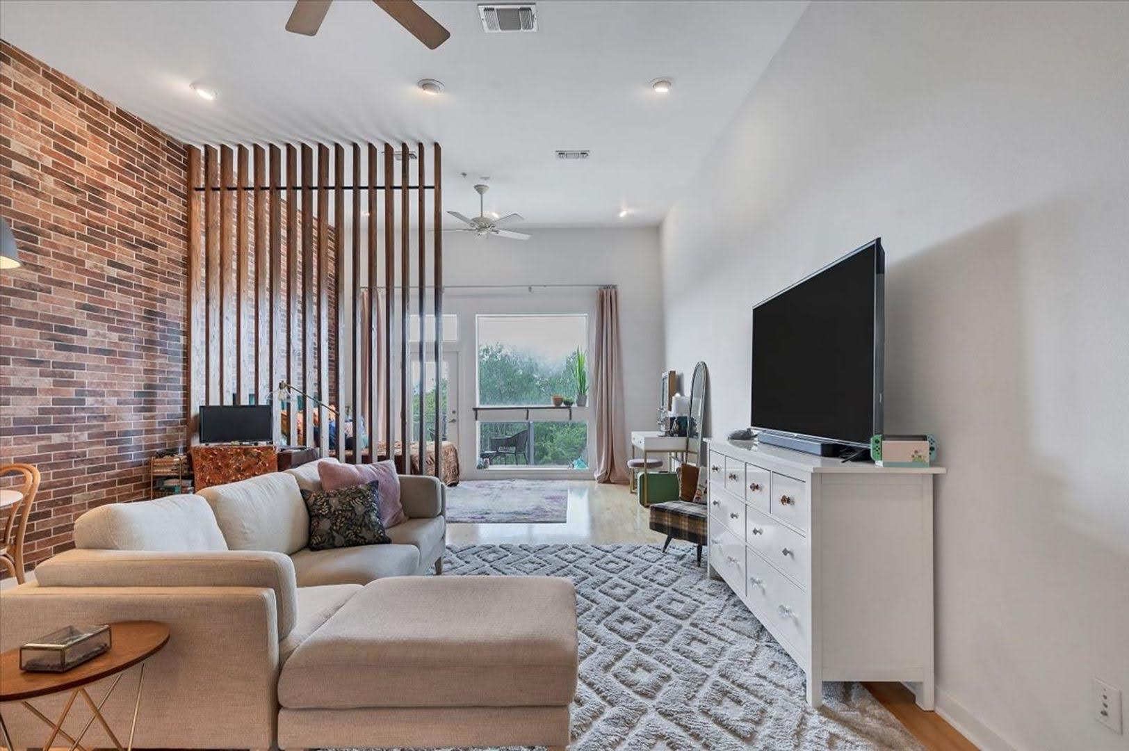 2931 E 12th St # 306, Austin, TX 78702