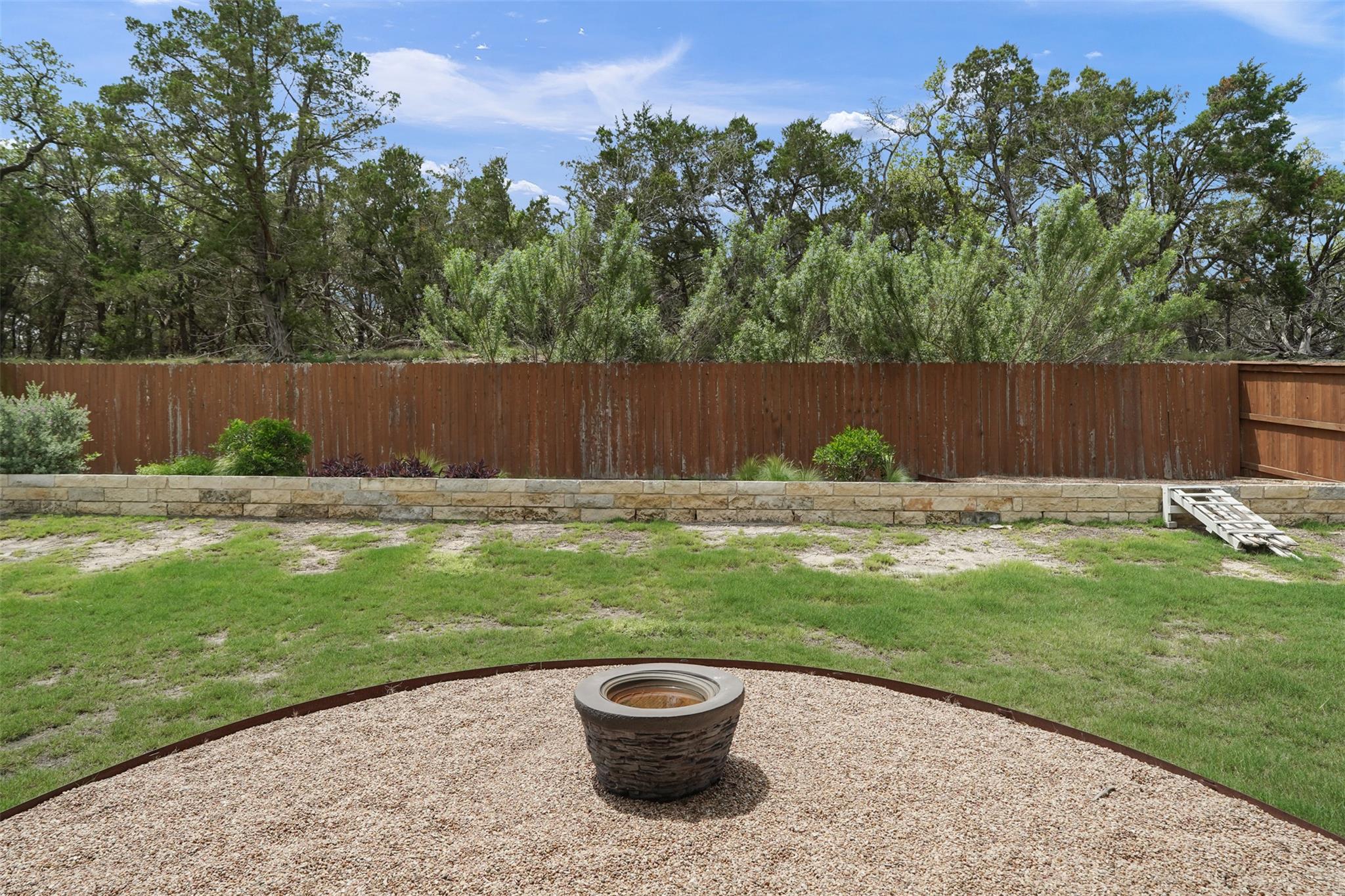522 Dayridge Dr, Dripping Springs, TX 78620