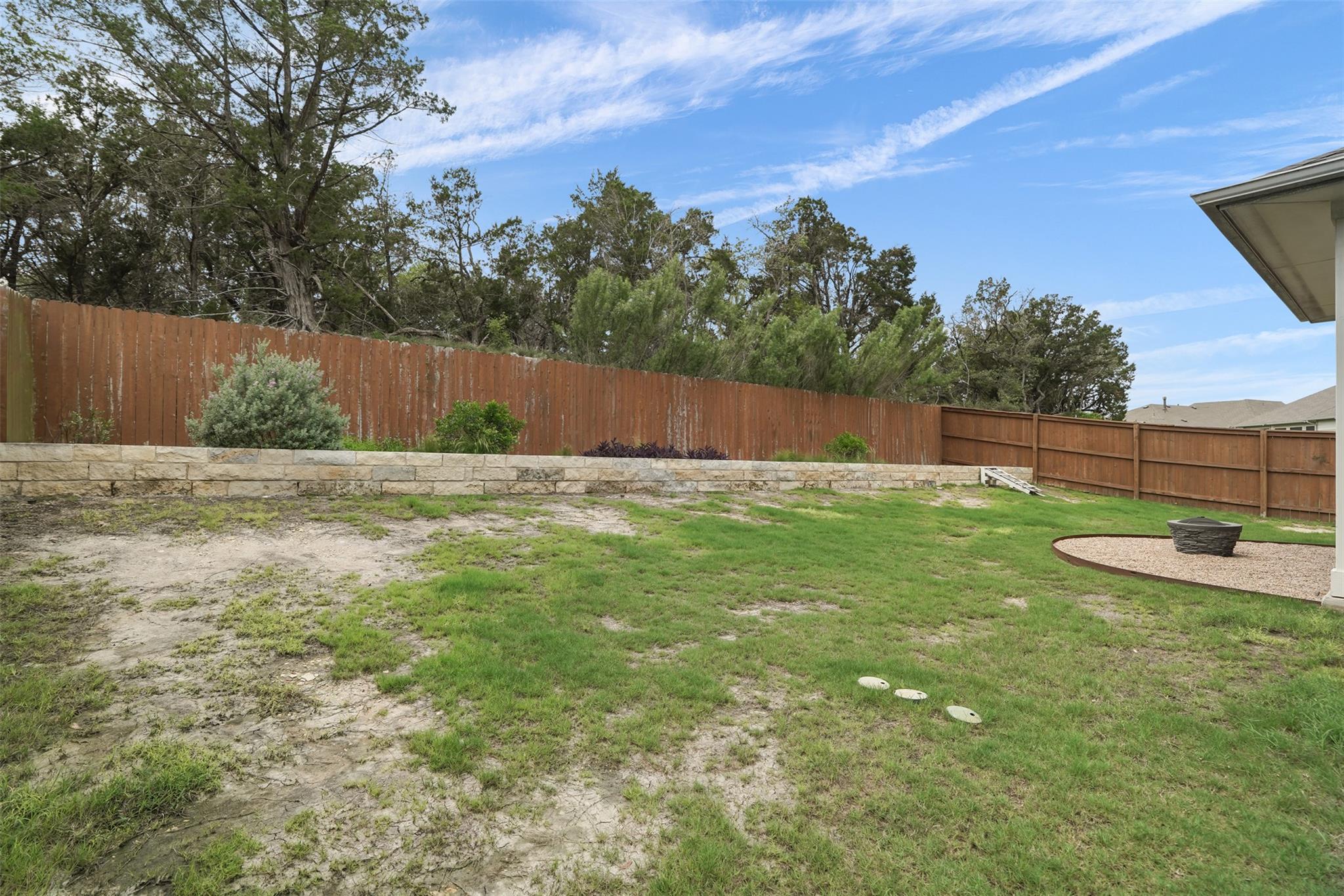 522 Dayridge Dr, Dripping Springs, TX 78620