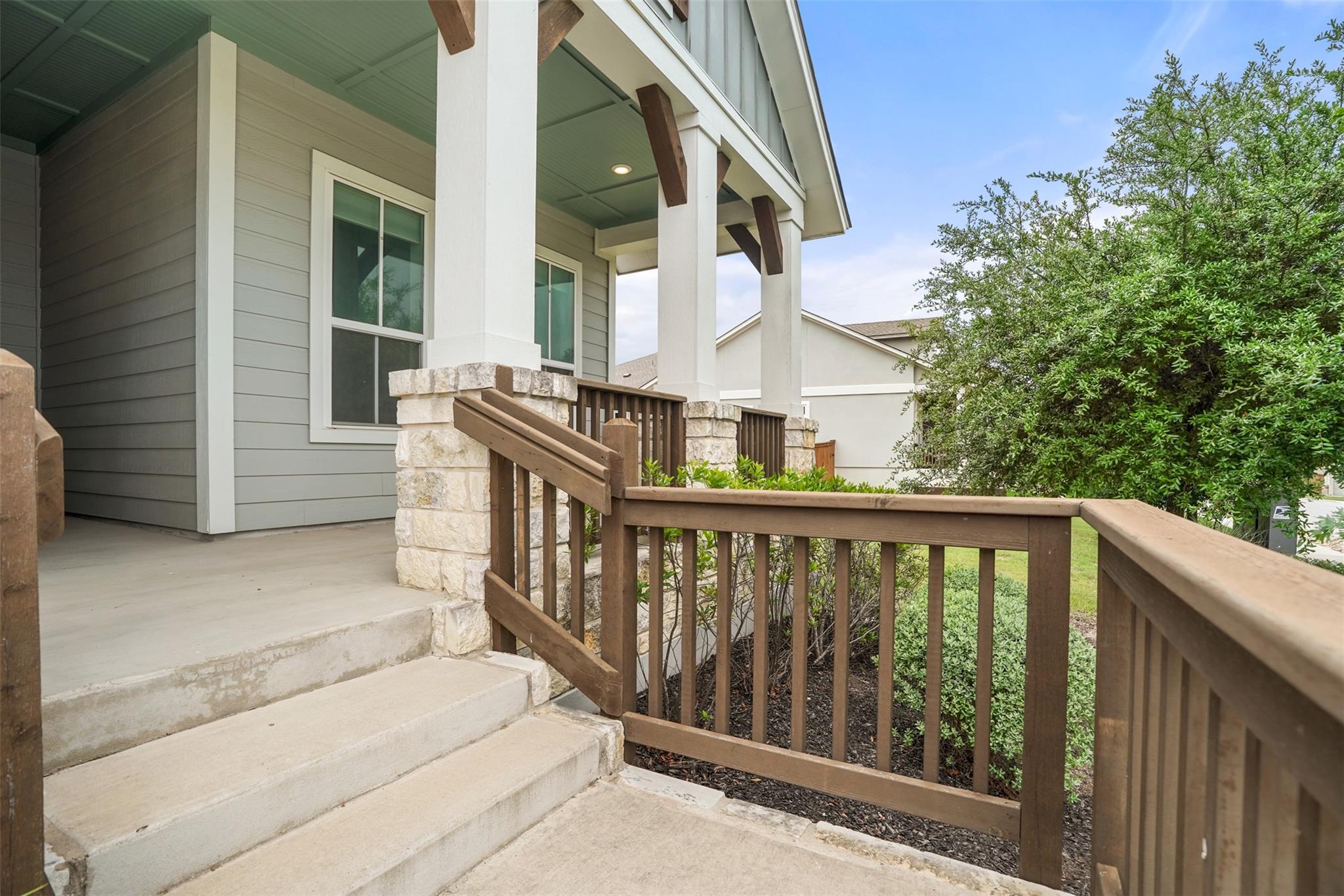 522 Dayridge Dr, Dripping Springs, TX 78620