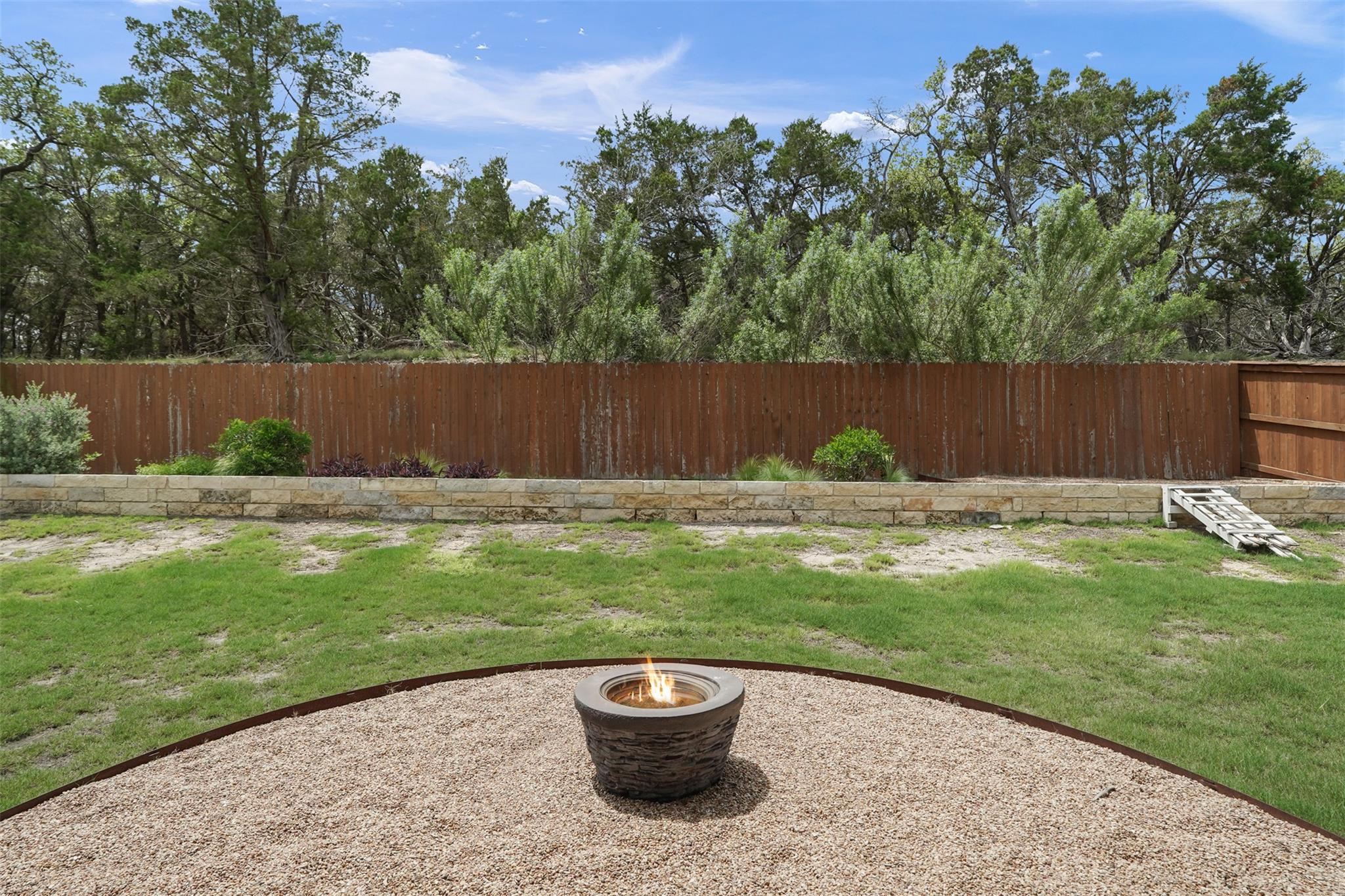 522 Dayridge Dr, Dripping Springs, TX 78620