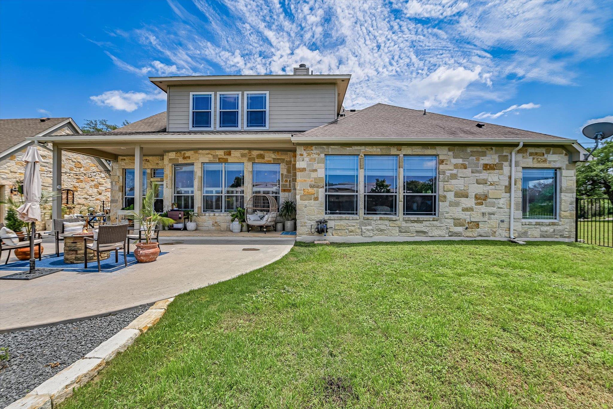 108 High Plains Trl, Spicewood, TX 78669