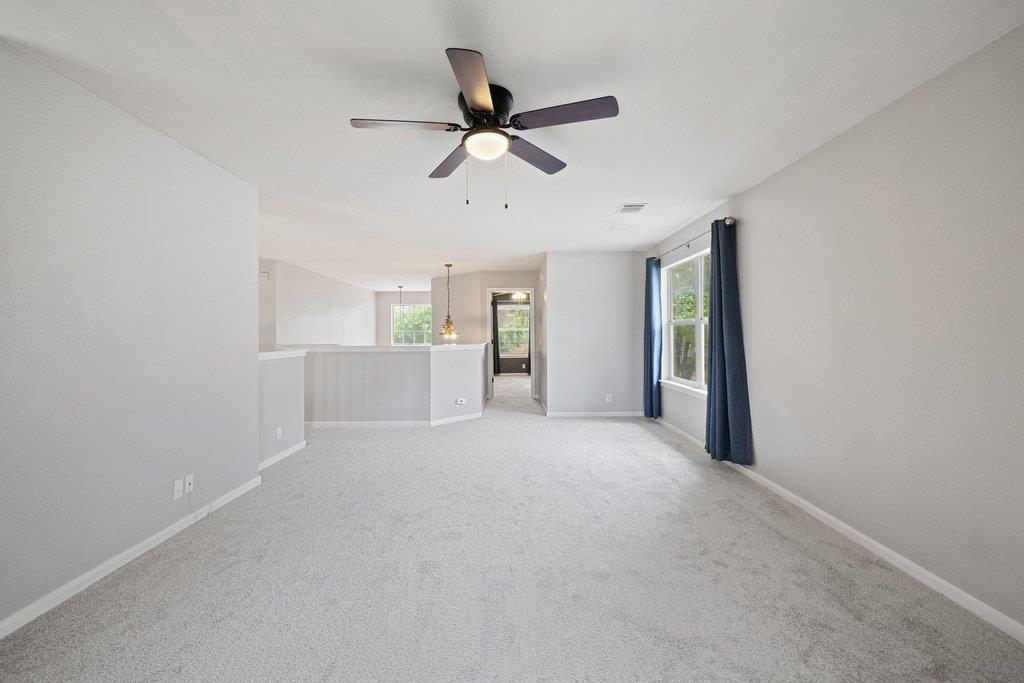 208 Settlers Valley Dr, Pflugerville, TX 78660