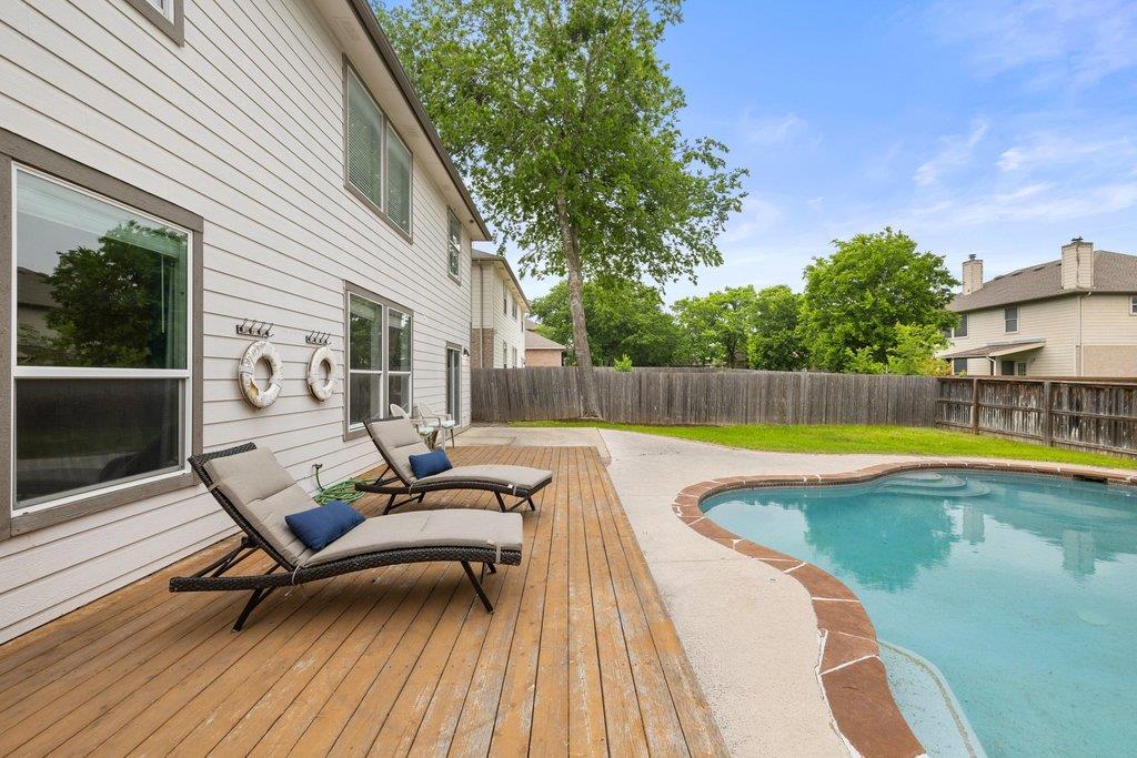 208 Settlers Valley Dr, Pflugerville, TX 78660