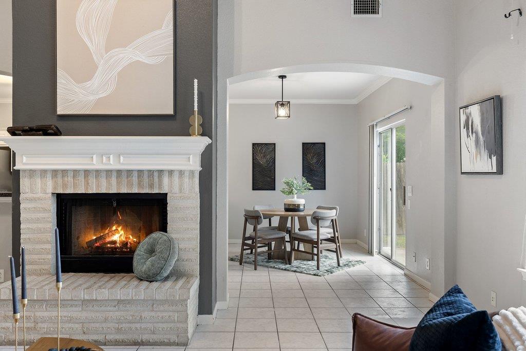 208 Settlers Valley Dr, Pflugerville, TX 78660