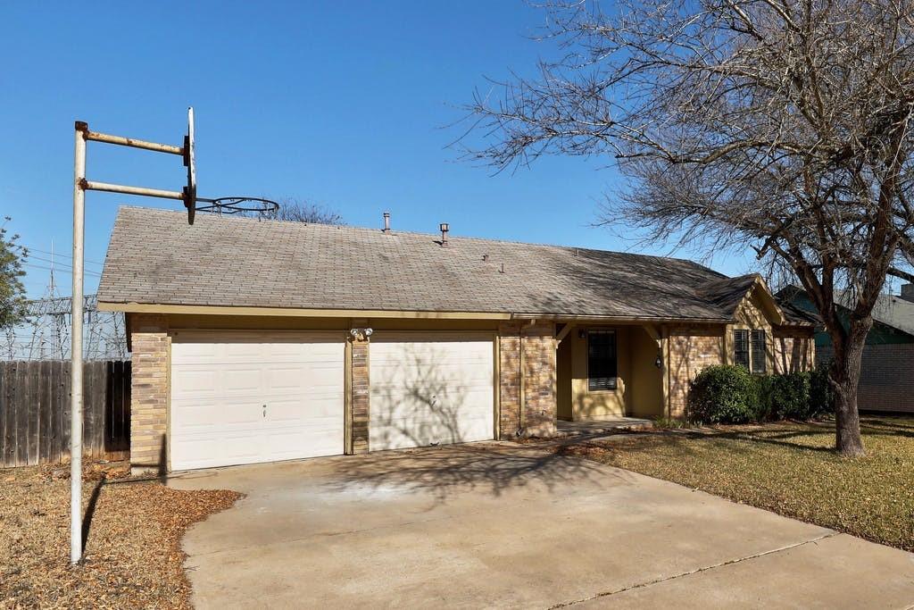 1214 Doonesbury Dr, Austin, TX 78758