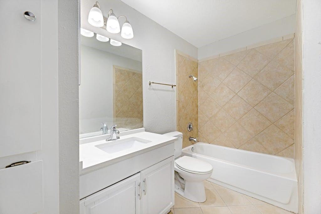 1214 Doonesbury Dr, Austin, TX 78758