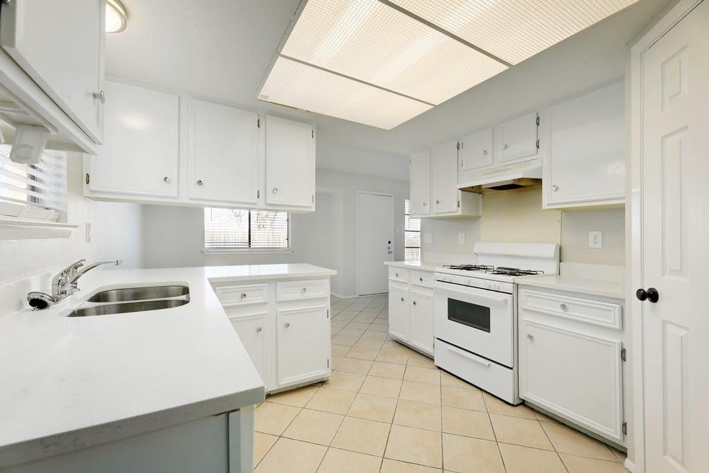 1214 Doonesbury Dr, Austin, TX 78758