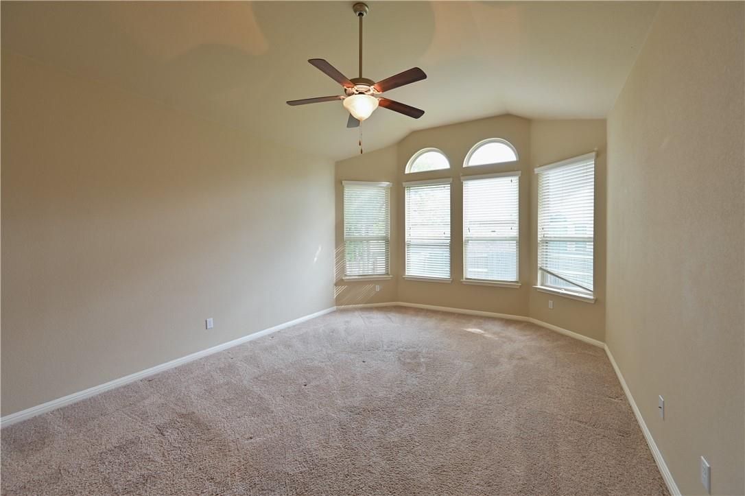 100 Lake Mineral Wells Dr, Georgetown, TX 78628