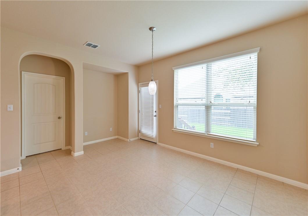 100 Lake Mineral Wells Dr, Georgetown, TX 78628