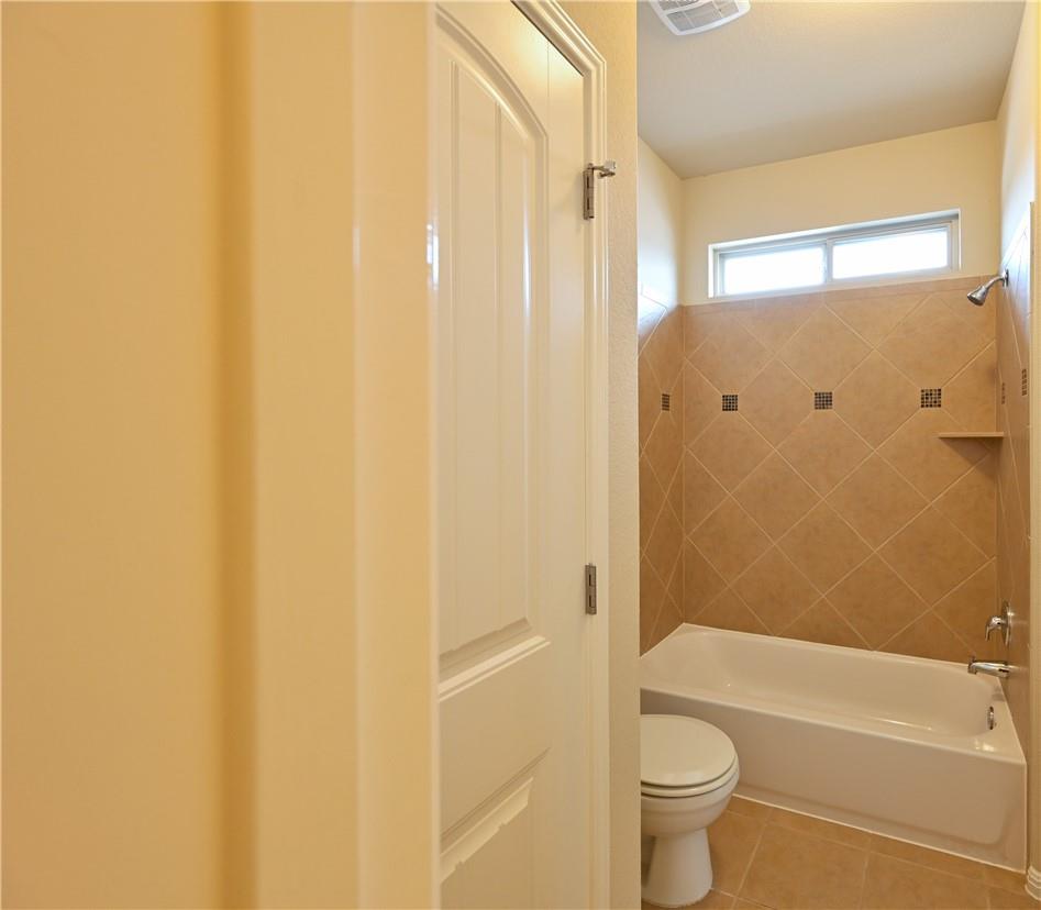 100 Lake Mineral Wells Dr, Georgetown, TX 78628