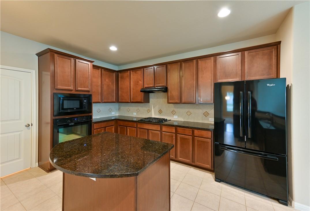 100 Lake Mineral Wells Dr, Georgetown, TX 78628