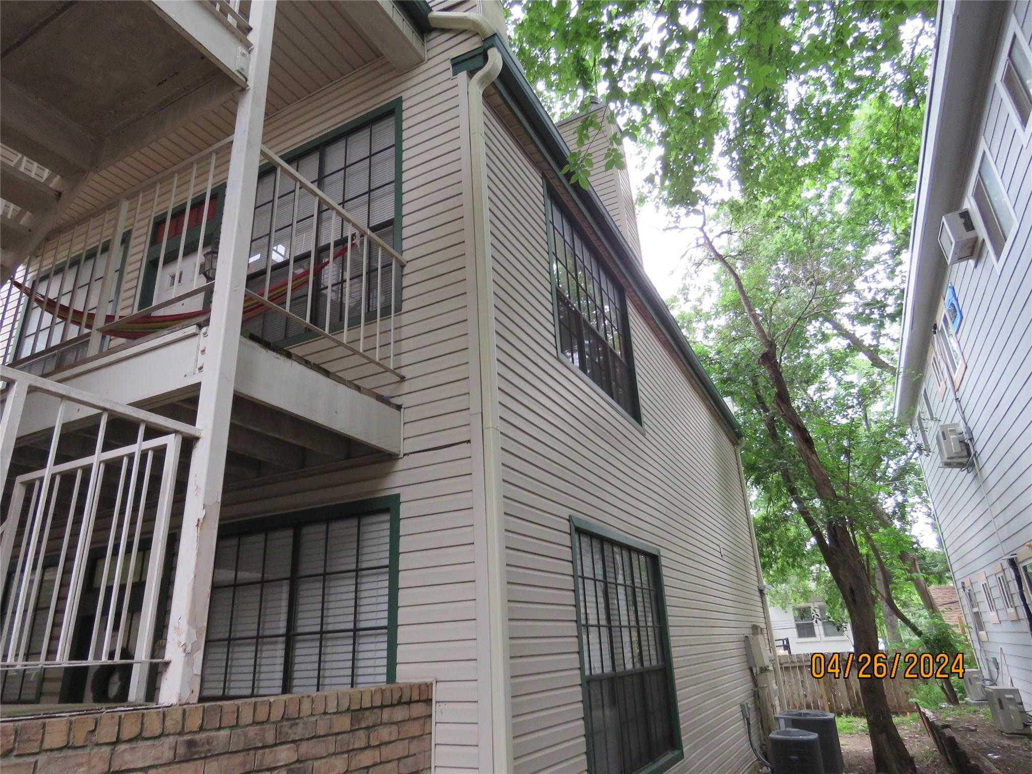 2300 Leon St # 202, Austin, TX 78705