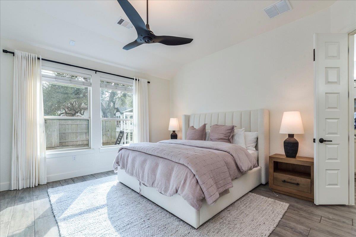 252 Double L Dr, Dripping Springs, TX 78620